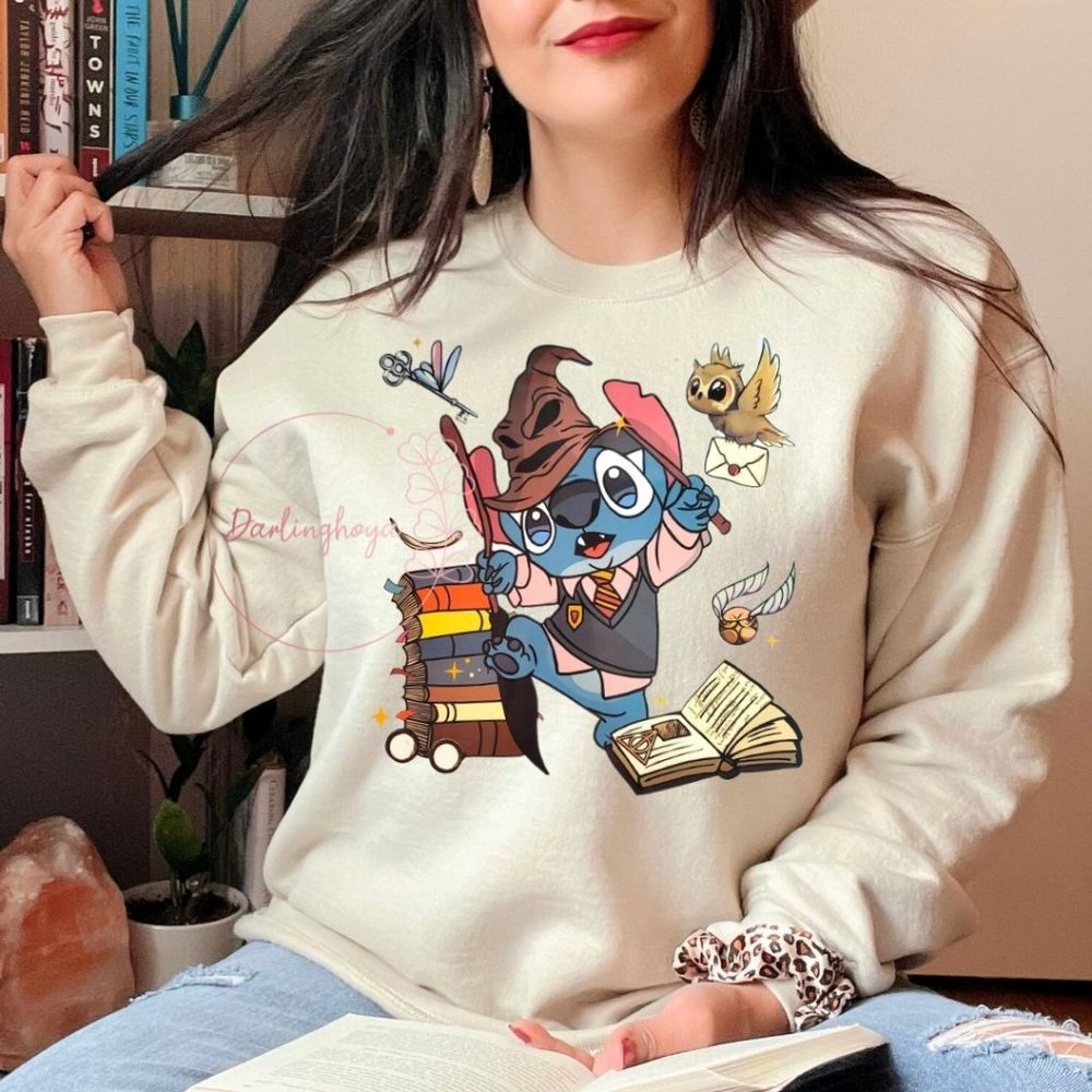 Stitch Goes to Hogwarts Graphic Crew Neck Sweatshirt